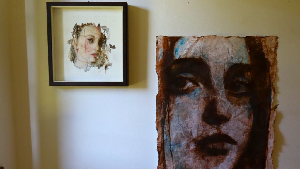 Dettaglio di alcuni ritratti di Simona Fedele, ospitati in Villa Nachini Cabassi in occasione della mostra "E-Vocazioni: Fedele e Celiberti tra realtà e visione".